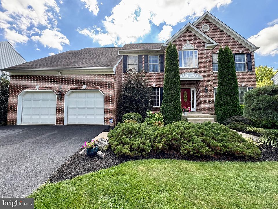 1st image of 9 Emsley Dr