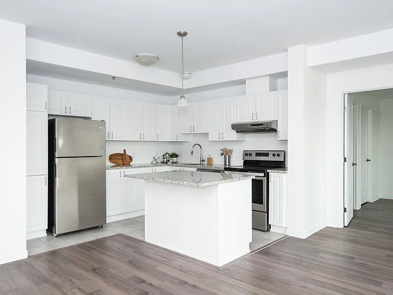 151 Greenbank Rd — Photo 2