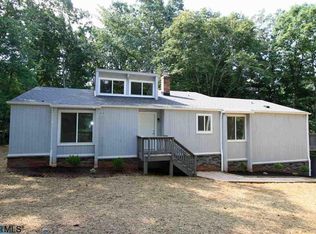 98 Wild Flower Dr, Charlottesville, VA 22911