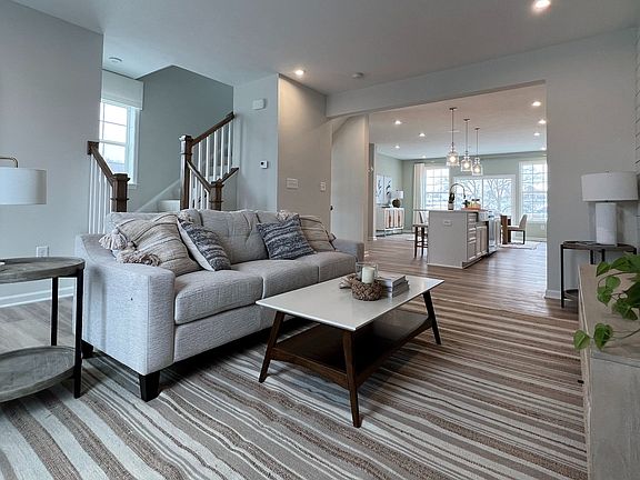 4th image of 717 Mulligan Ct