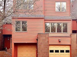 51 Hidden Ledge Rd, Englewood, NJ 07631