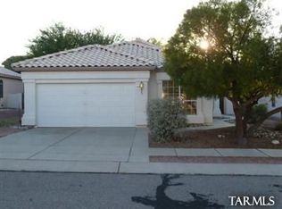 196 S Palace Gardens Dr, Tucson, AZ 85748