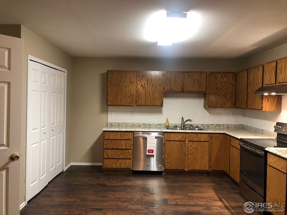 1st image of 1907 Almond Ave