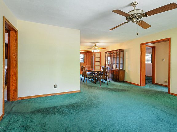 4th image of 6404 Ballejo Ct N