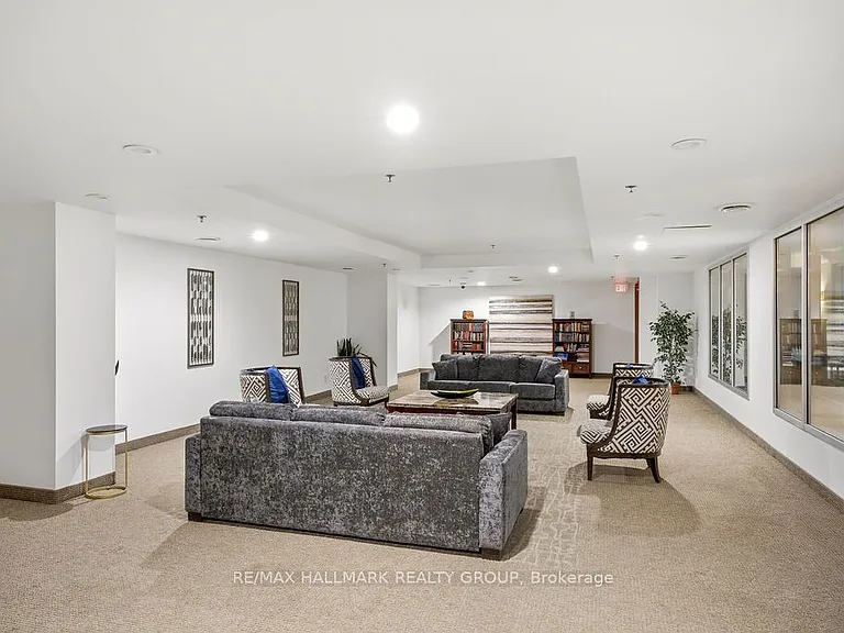 242 Rideau St #1406 — Photo 24