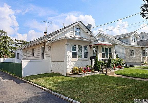 2nd image of 66 Westbury Ave