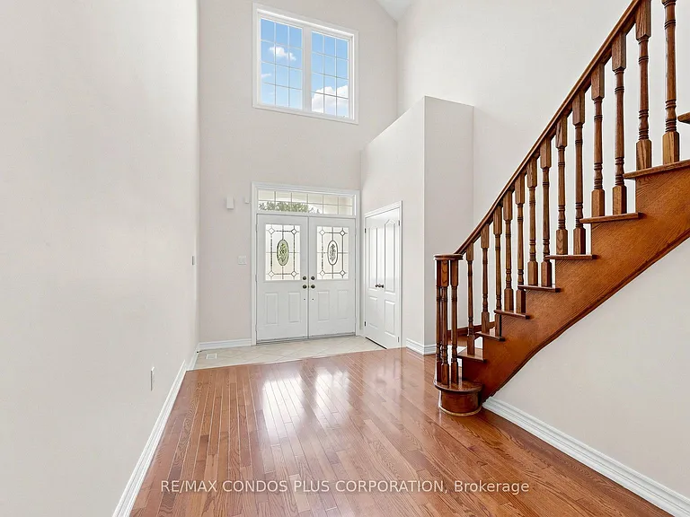 139 Queen Filomena Ave — Photo 21