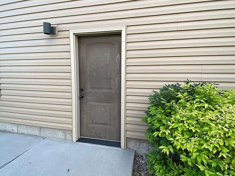 642 Trejo St — Photo 30