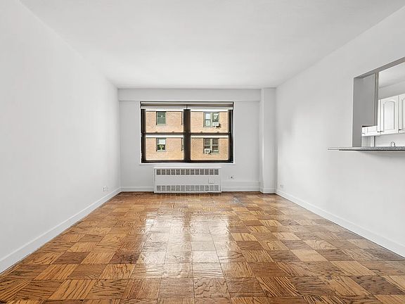 4th image of 210 Broadway APT H605