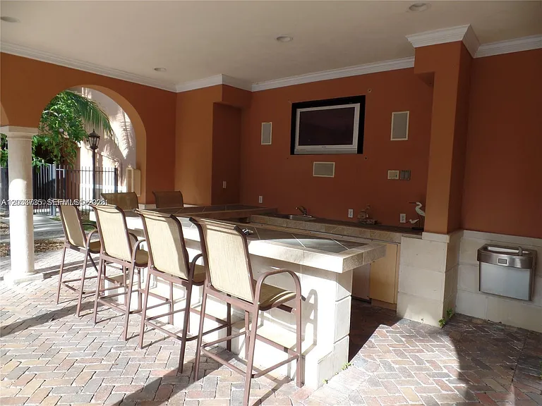6801 SW 44th St #203 — Photo 18