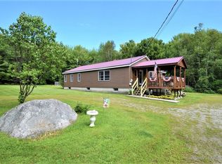 1747 Canaan Rd, Hartland, ME 04943