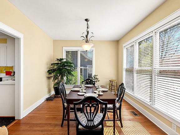 5th image of 601 Latham Way