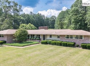 2992 Three Mile Hwy, Newland, NC 28657