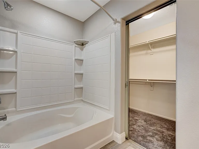 7408 Dashing Ct — Photo 34