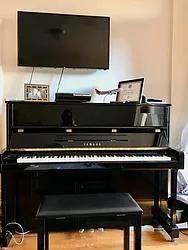 Rented by Picture Realty Inc.