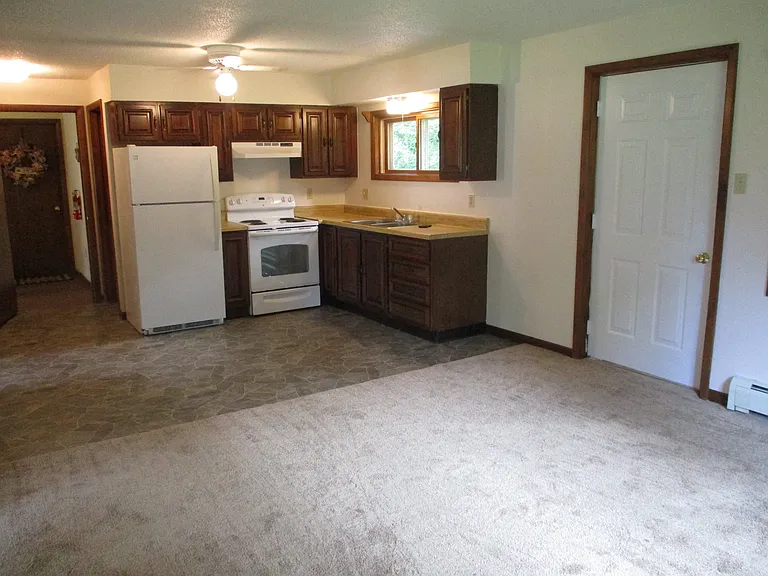 34 Hyde Park Dr #D — Photo 18