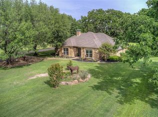 195 Robinson Rd, Combine, TX 75159