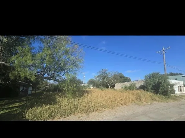 20089 N US Hwy 277, Quemado, TX 78877