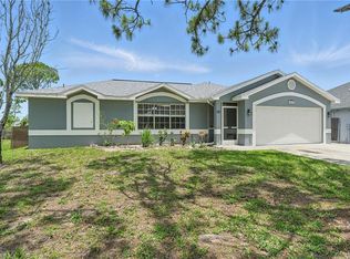 18210 Apple Rd, Fort Myers, FL 33967