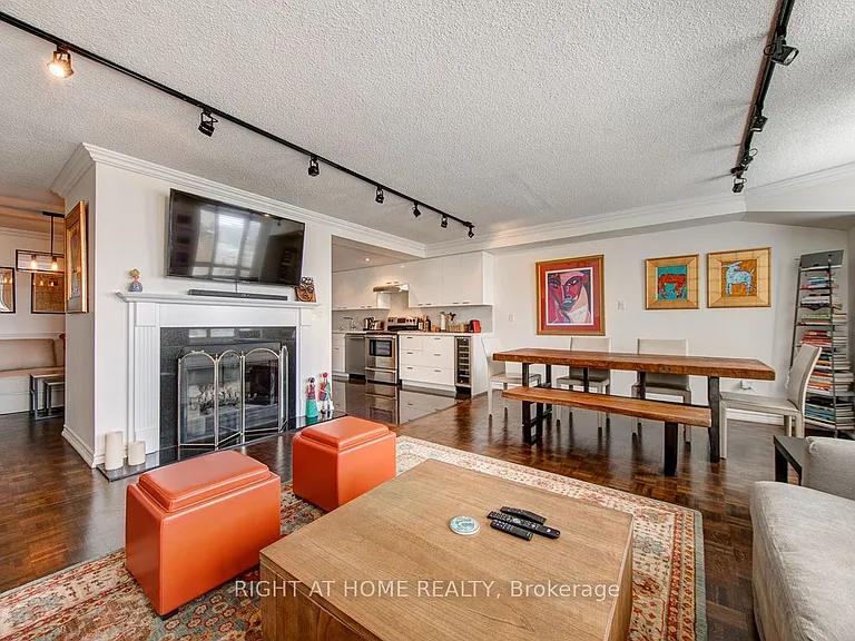 280 Simcoe St #1405 — Photo 12