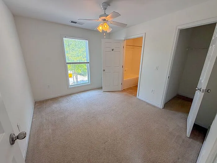 1501 Graduate Ln — Photo 8