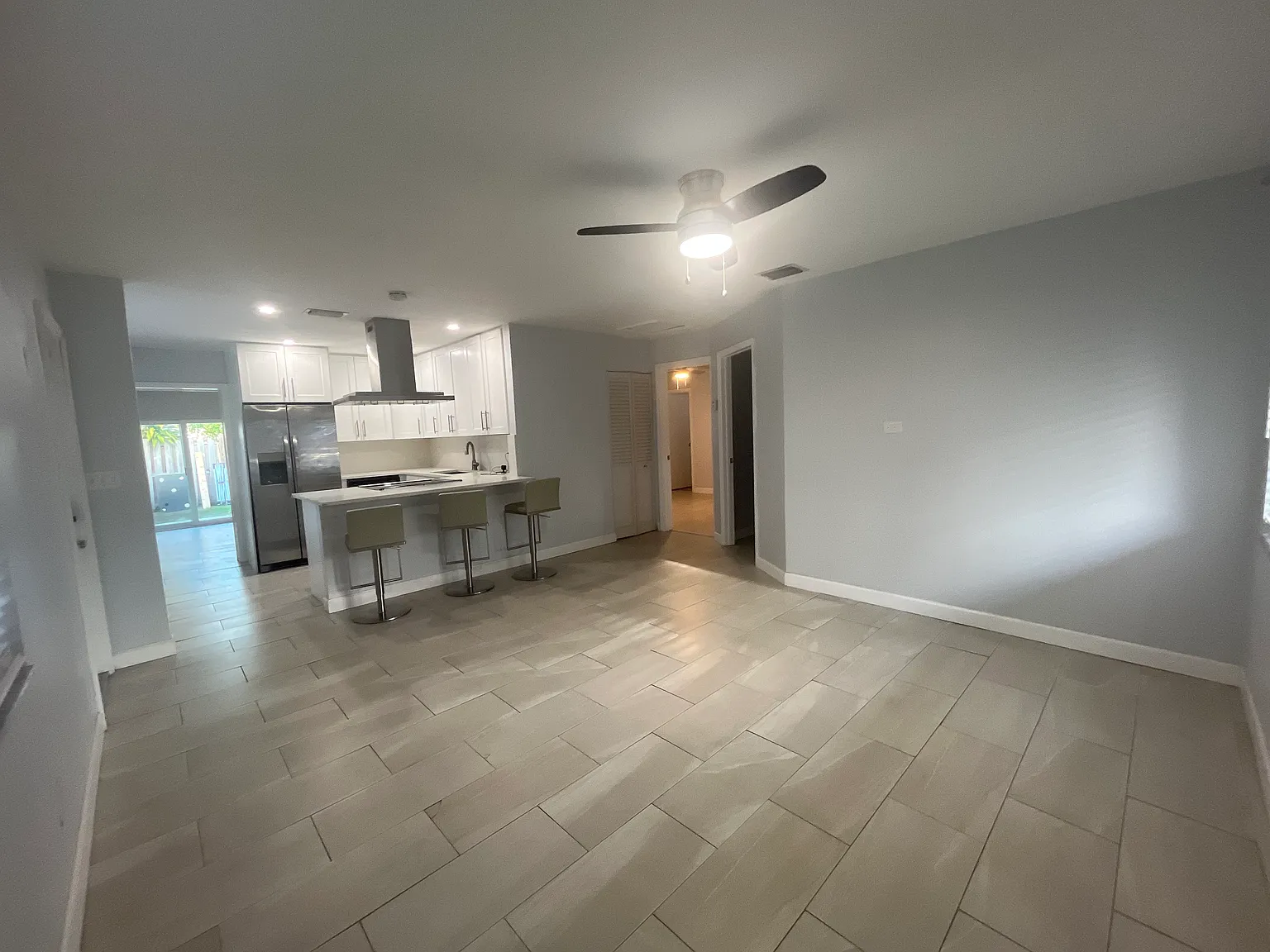 3 bed, $2,950 — Photo 2
