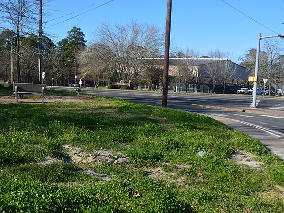 4th image of 607 Martin Luther King Dr