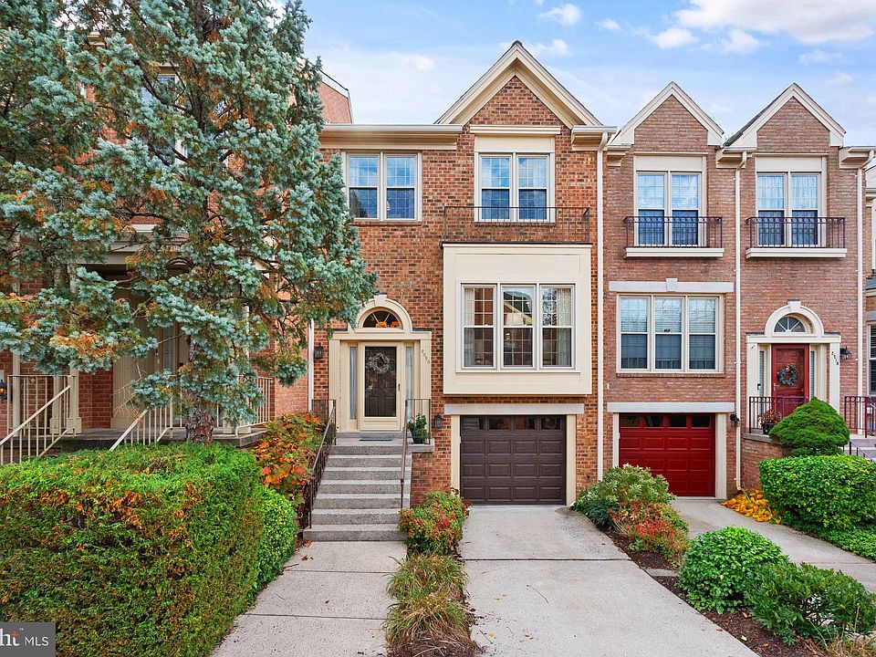 1st image of 2220 Kings Garden Way