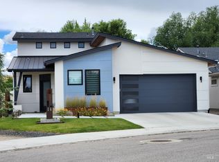 4013 W Hill Rd, Boise, ID 83703