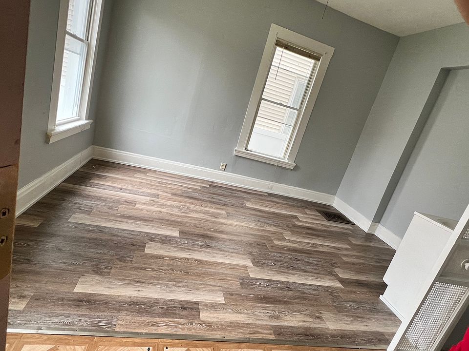 2nd image of 269 Laurel Ave APT 5