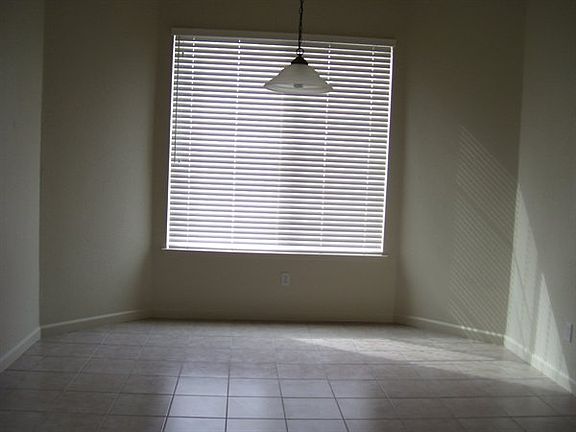 4th image of 2339 Claremont Way
