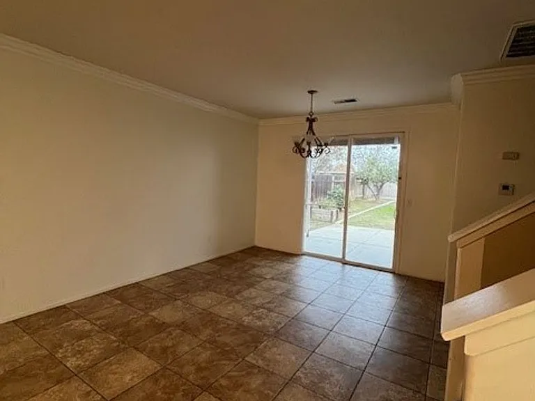 11515 Presidential Rd — Photo 4