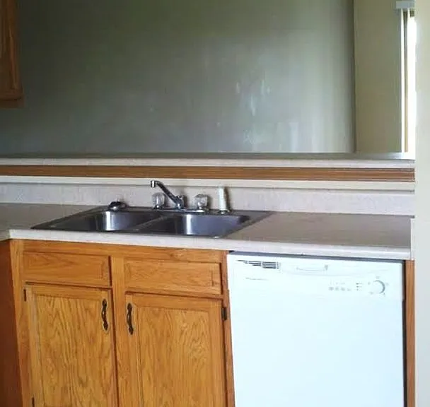 3365 Edison Dr — Photo 3