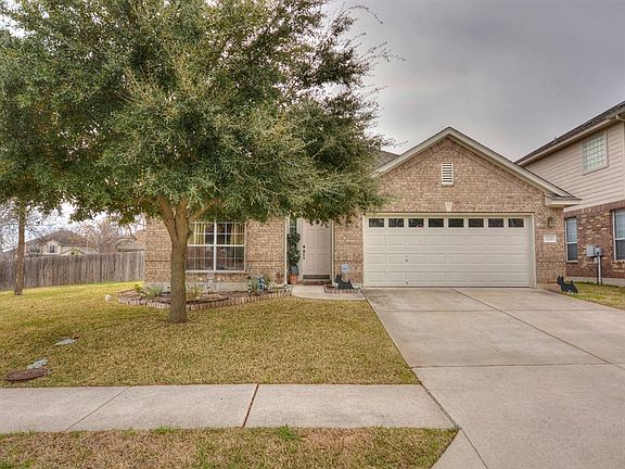 2nd image of 2221 Petrified Forest Dr
