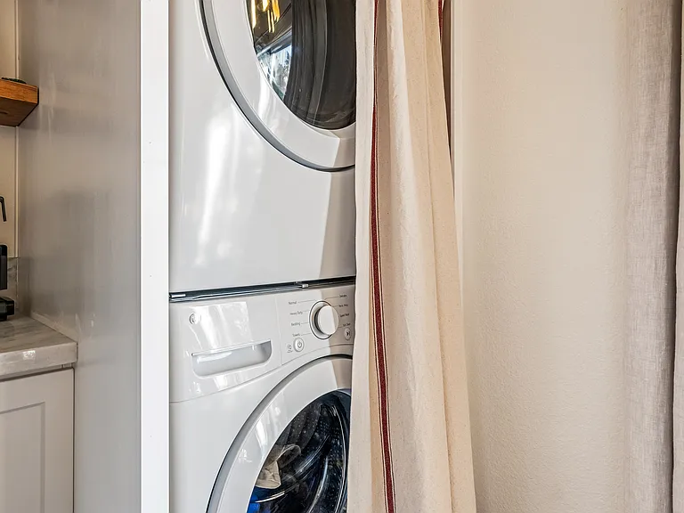 4660 Coldwater Canyon Ave #16 — Photo 5