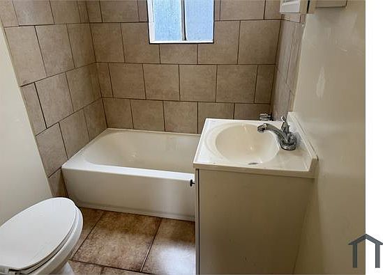 4th image of 2128 W Florence Ave APT 1