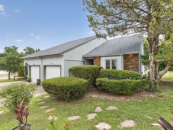 2nd image of 259 Buckingham Drive