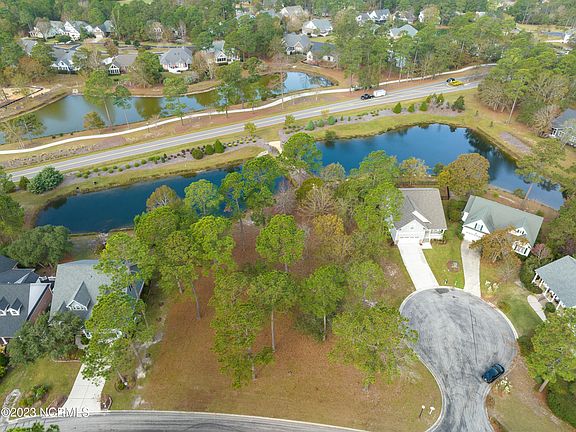 4th image of 598 Riverwood Drive SE
