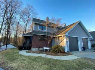 2401 Mill Pond Dr #2401, South Windsor, CT 06074