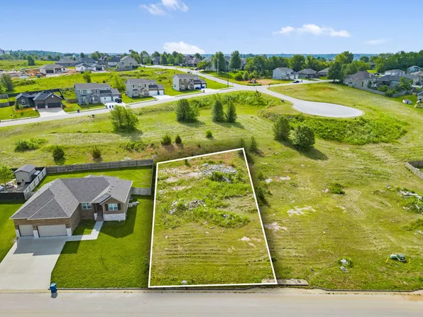 2118 N Bradbury Lane, Ozark, MO 65721
