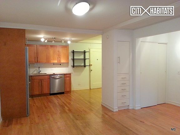3rd image of 305-313 W 18th St #1C