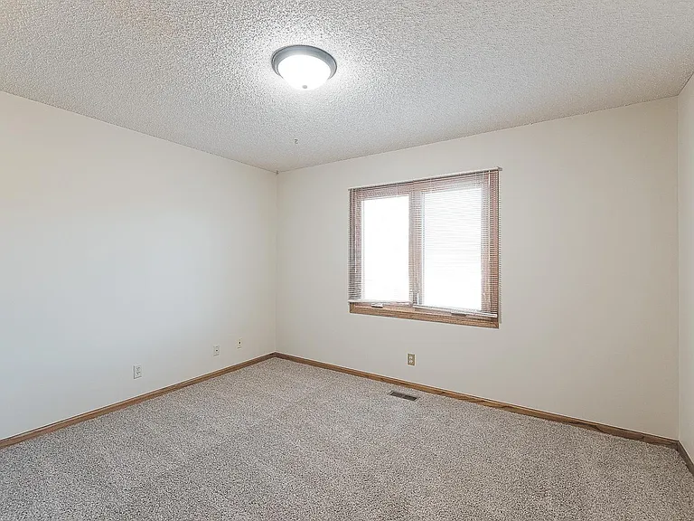 3222 S 51st Pl — Photo 12