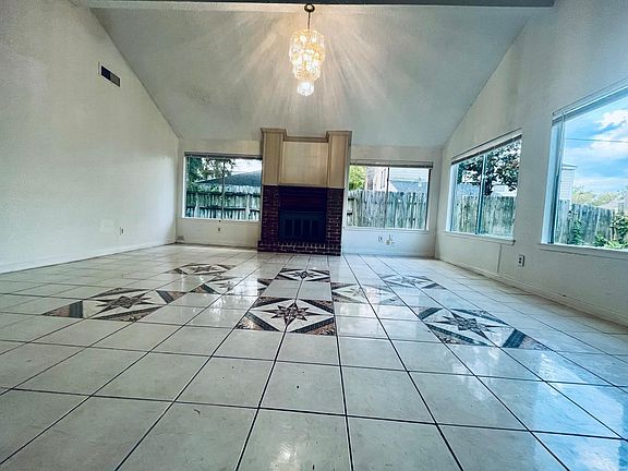 2nd image of 12915 Ashford Knoll Dr