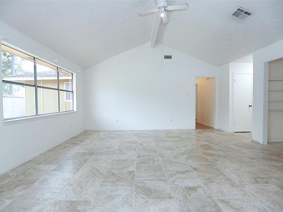 4th image of 9731 Barmont Dr