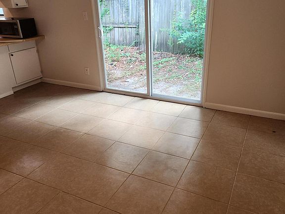 2nd image of 634 Carnathan Ct