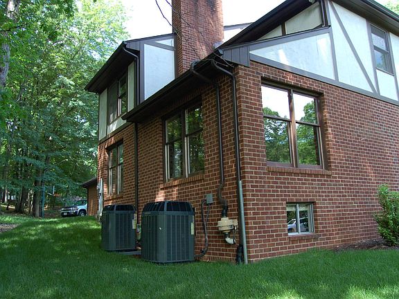 3rd image of 6212 Hidden Valley Dr