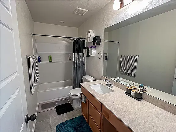 221 Summit Dr #1 — Photo 9