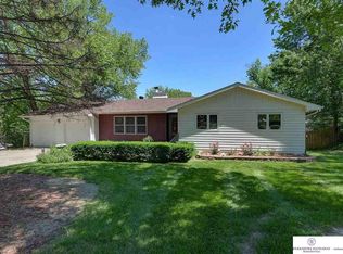 1105 S 95th St, Omaha, NE 68124