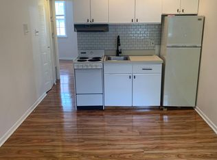 1018 Pine St #2F, Philadelphia, PA 19107