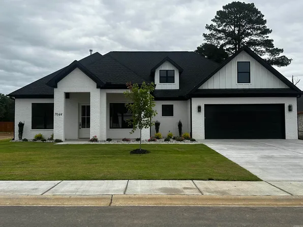 7044 Star Dust Ln, Alexander, AR 72002